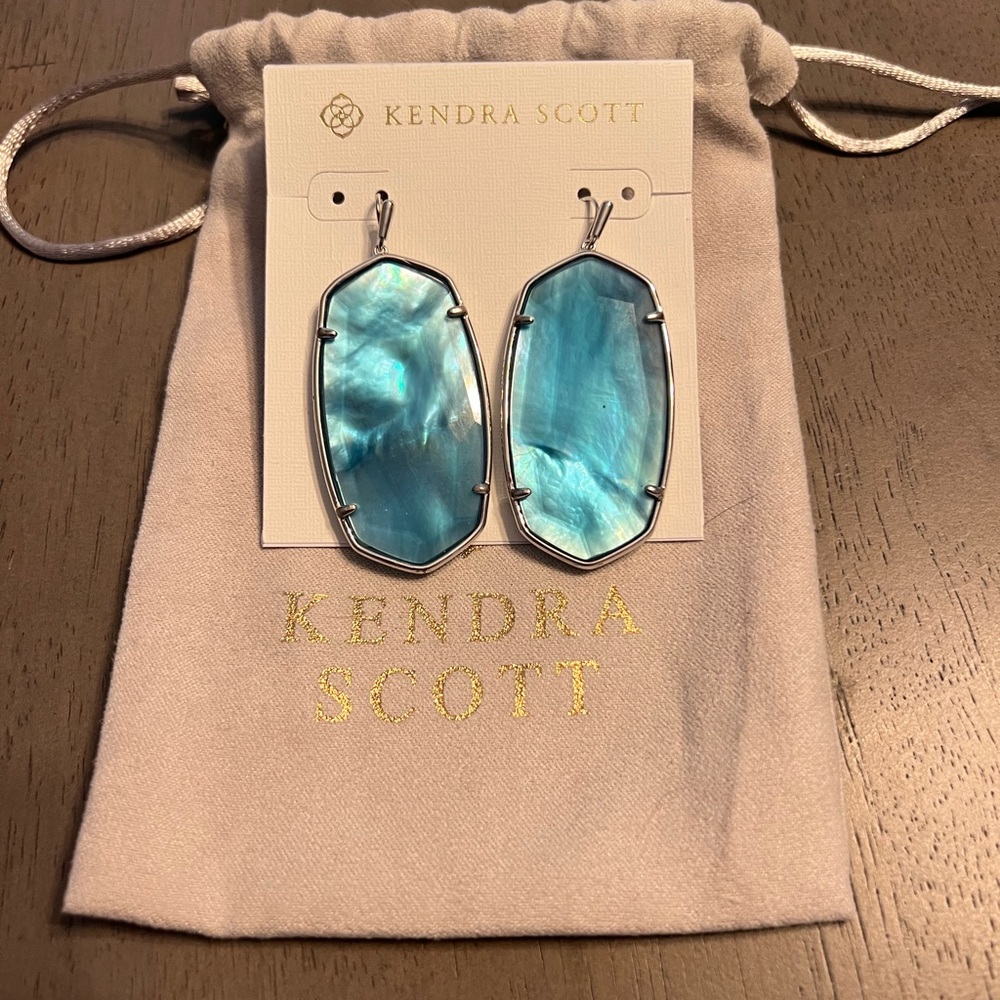 NWT! Peacock Kendra Scott Earrings